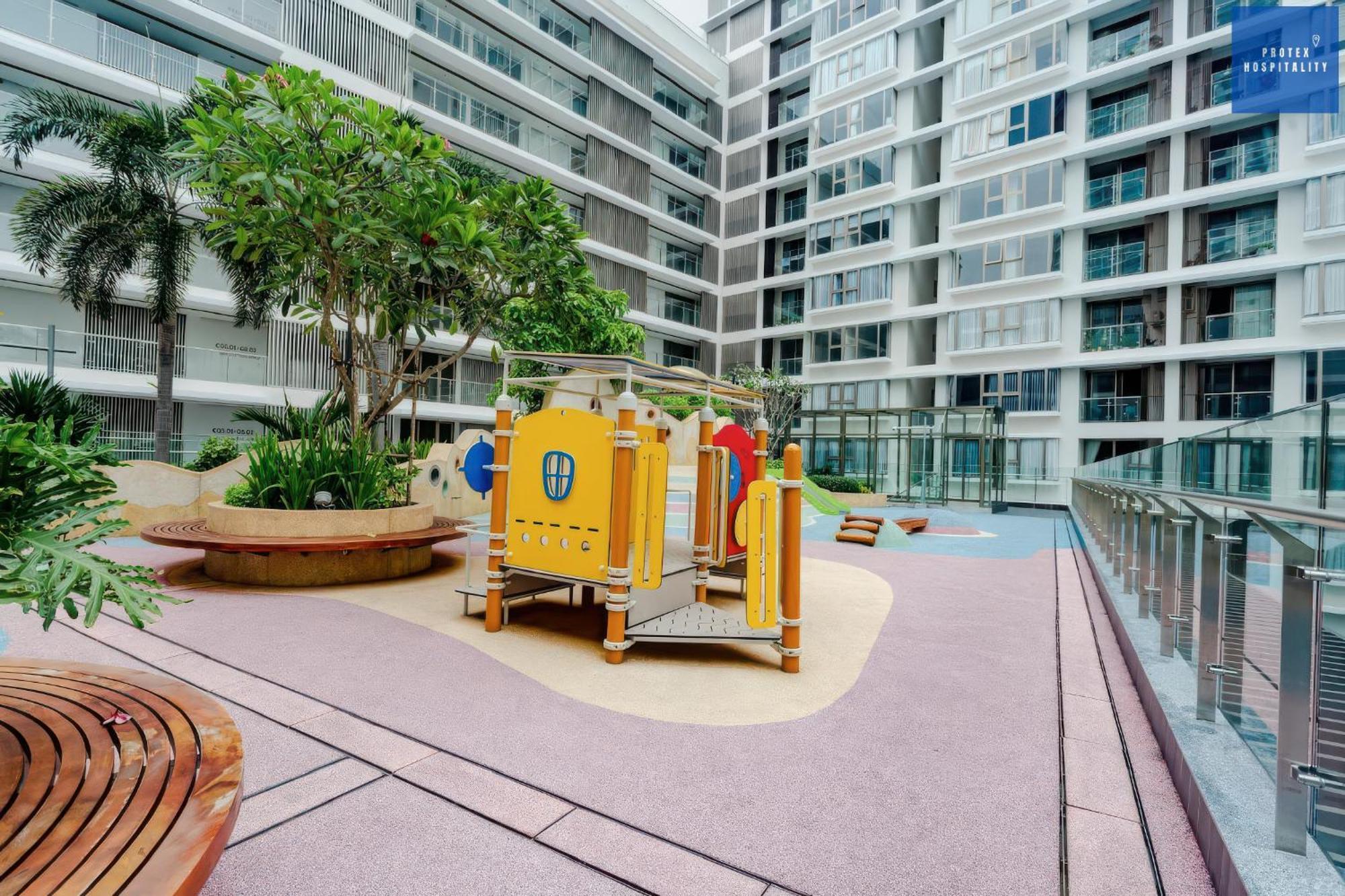 Apartment The Peak Midtown By Emily In Saigon *