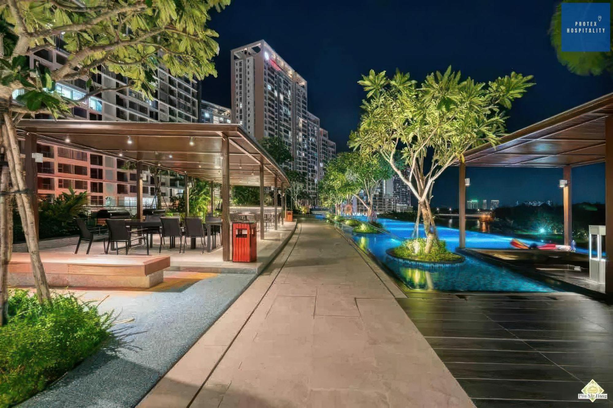Apartment The Peak Midtown By Emily In Saigon *
